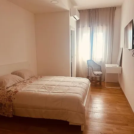 Airoom Πανσιόν *